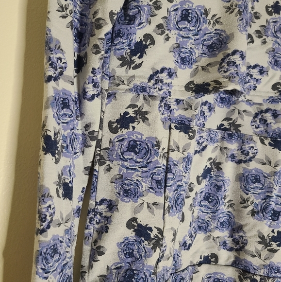 Latched Mama Floral hoodie, xsmall - Picture 5 of 7